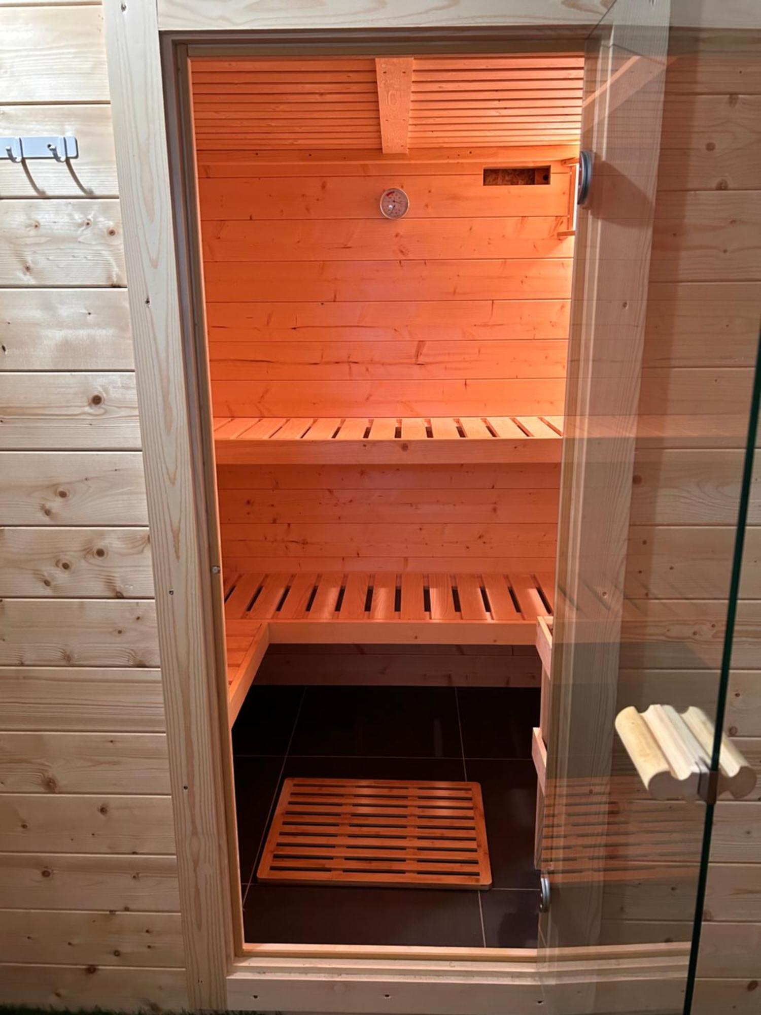 Le Spa Est Dans Le Pre Trigueres Dış mekan fotoğraf
