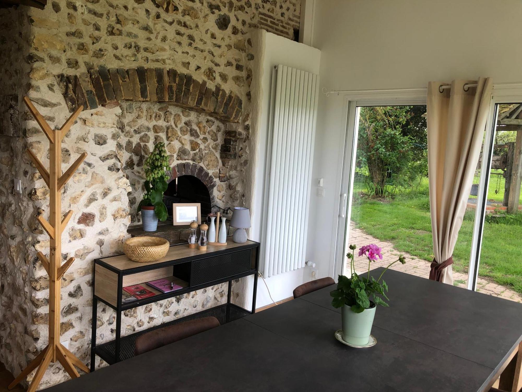 Le Spa Est Dans Le Pre Trigueres Dış mekan fotoğraf